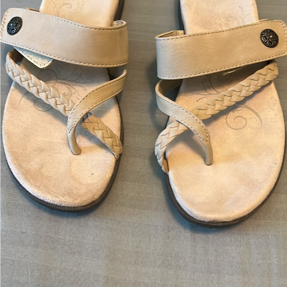 Kim Rogers Cream Toe-Loop Sandals with Braided Strap